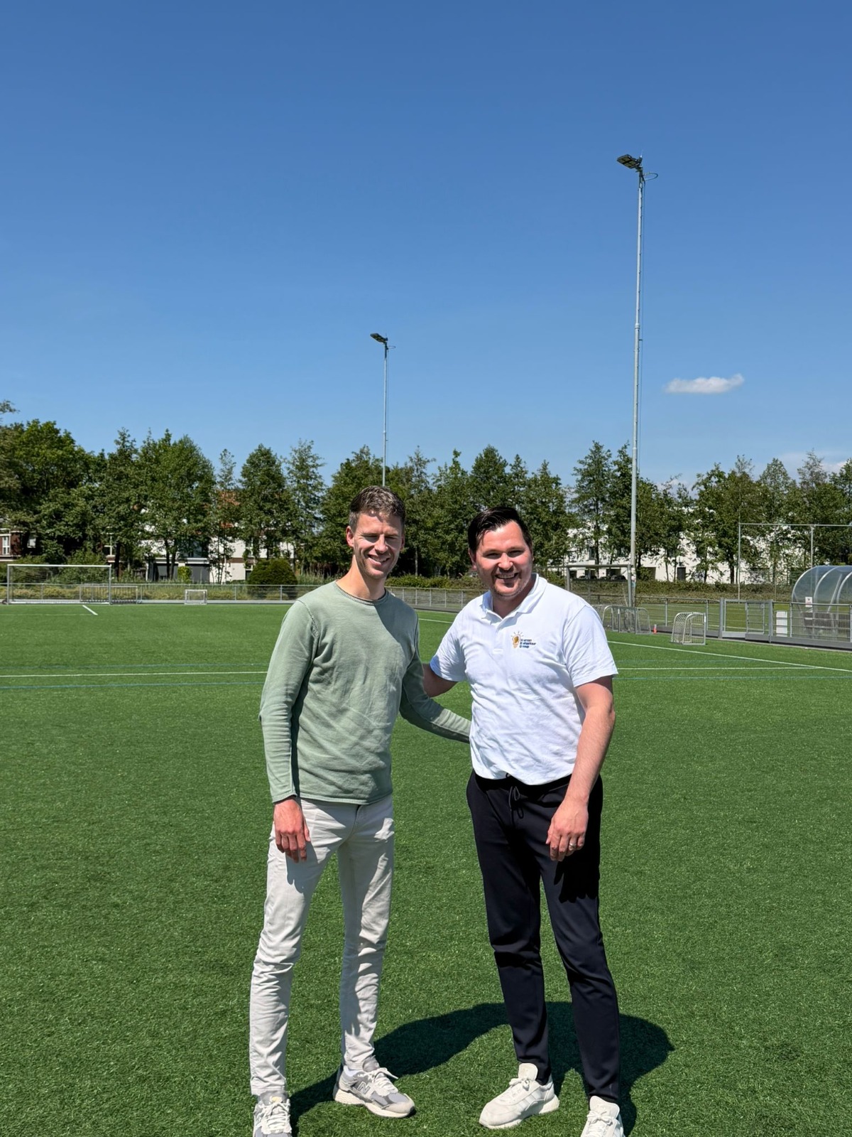 Roald de Vries en Theo Brack samen op het voetbalveld